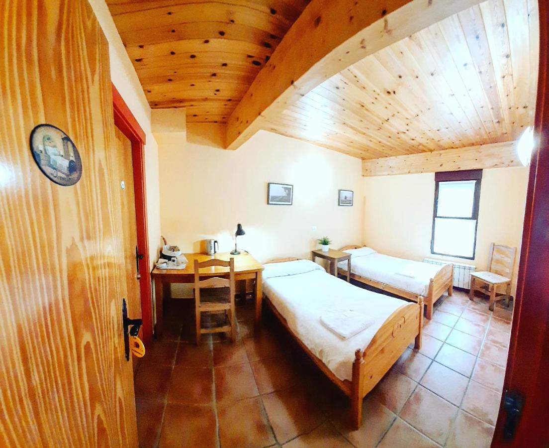 Albergue El Pajar De Ages - Exclusivo Para Peregrinos - Exclusive For Pilgrims ภายนอก รูปภาพ